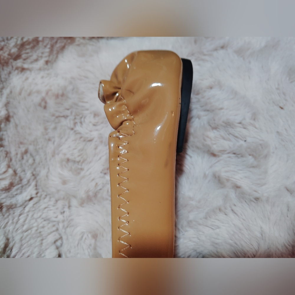Tory Burch Patent Camel Tan Logo Ballet Flats - Picture 7 of 8